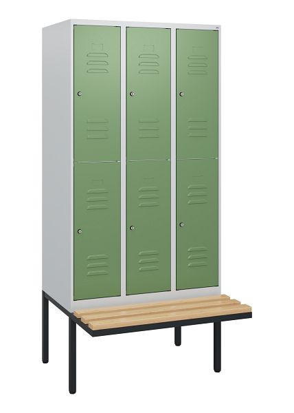 C+P Doppelstöckiger Spind Classic PLUS, 3 Abteile, 1950x900x815mm, 7035/6011, Zylinderschlösser, Buche-Sitzleisten, Sitzfläche, 0803405-30 S10036