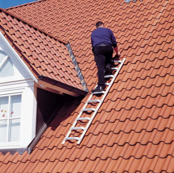 Euroline Holz / Alu-Dachdeckerauflegeleiter mit 8 Stufen, 2,25m Länge, 1110208