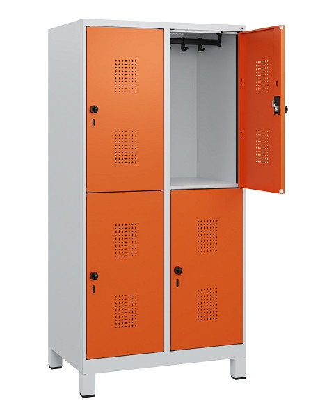 C+P Doppelstöckiger Spind Evolo PLUS, Füße, 4 Fächer, 1630x800x500mm, 7035/2004, Drehriegel, 0493105-22 S10002