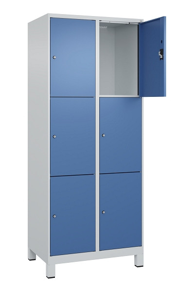 C+P Schließfachschrank Evolo PLUS, mit Füßen, 6 Fächer, 1950x800x500mm, 7035/50, Frontfarbe RAL 5023 Fernblau, 049010-223 S10008