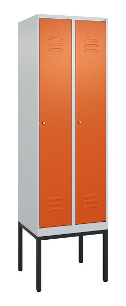 C+P Umkleidespind Classic PLUS mit Mitteltrennwand, Gestell, 2 Abteile, 2120x600x500mm, 7035/2004, Zylinderschlösser, 0800307-20F S10031