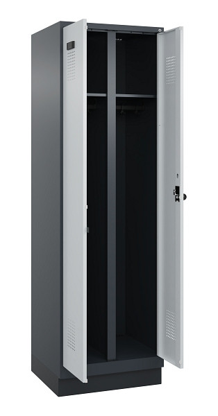 C+P Schwarz-Weiß-Spind Evolo PLUS, mit Sockel, 2 Abteile, 1950x600x500mm, 7016/7, Frontfarbe RAL 7035 Lichtgrau, Drehriegel, 049022-20 S10017