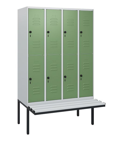 C+P Doppelstöckiger Spind Classic PLUS, 4 Abteile, 1950x1200x815mm, 7035/6011, Drehriegel, mit Untergestell und schwebender Sitzfläche, 0803405-40 S10066