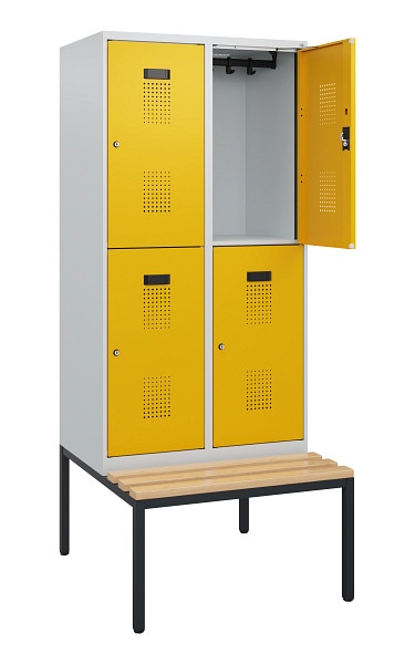 C+P Doppelstöckiger Spind Evolo PLUS, Bank, 4 Fächer, 1950x800x815mm, 7035/1004, Zylinderschloss, Sitzfläche Buche-Hartholz, Sitzbank, 0493505-22 S10018