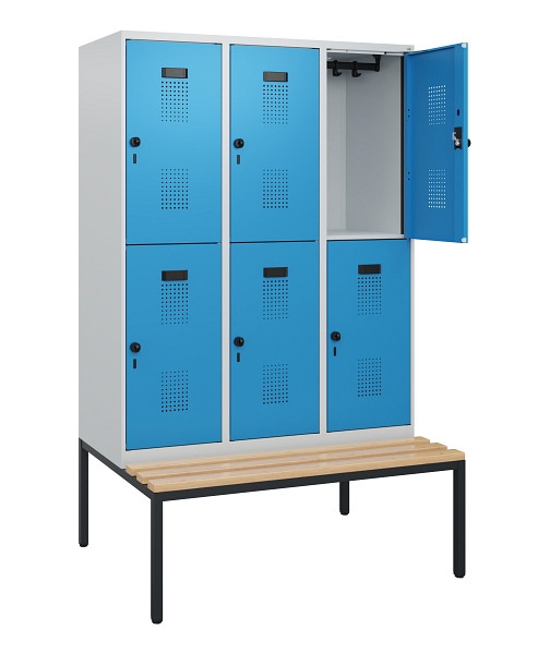 C+P Doppelstöckiger Spind Evolo PLUS, Bank, 6 Fächer, 1950x1200x815mm, 7035/5012, Drehriegel, Sitzfläche Buche-Hartholz, Sitzbank, 0493505-32 S10007