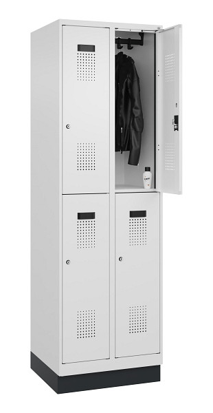 C+P Doppelstöckiger Spind Evolo PLUS, mit Sockel, 4 Fächer, 1950x600x500mm, 9016, Frontfarbe RAL 9016 Verkehrsweiß, Zylinderschloss, 049320-20 S10047
