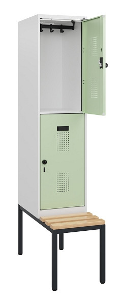 C+P Doppelstöckiger Spind Evolo PLUS, Bank, 2 Fächer, 1950x400x815mm, 9016/6019, Drehriegel, Sitzfläche Buche-Hartholz, Sitzbank, 0493505-12 S10021