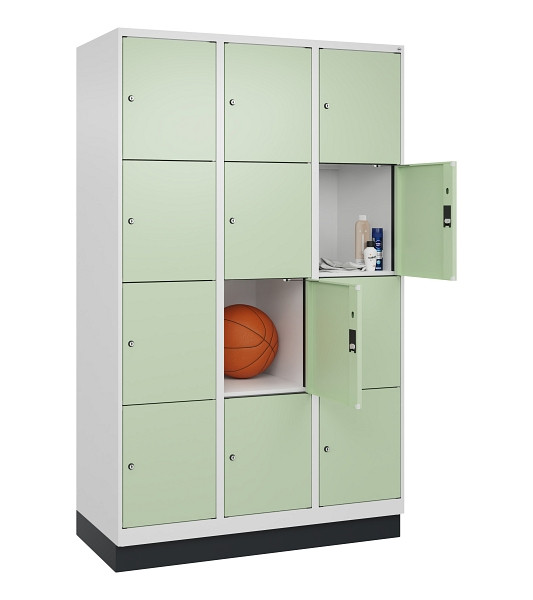 C+P Schließfachschrank Evolo PLUS, mit Sockel, 12 Fächer, 1950x1200x500mm, 9016/6019 Weissgrün, Abteile 3, Abteilbreite 400 mm, 049020-324 S10019