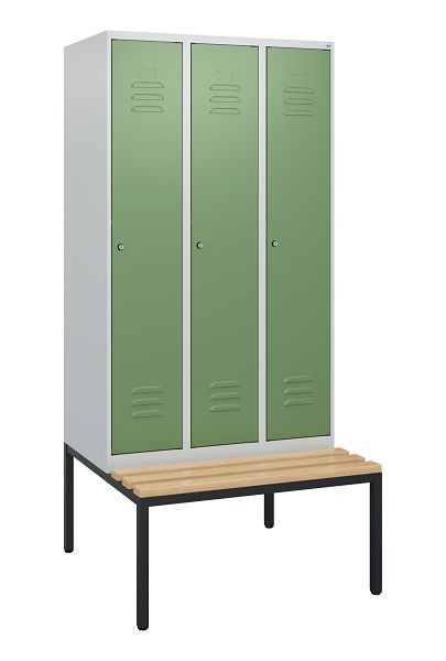 C+P Umkleidespind Classic PLUS, mit untergebauter Sitzbank, 3 Abteile, 1950x900x815mm, 7035/6011, Zylinderschlösser, Buche-Sitzleisten, 0800505-30 S10021