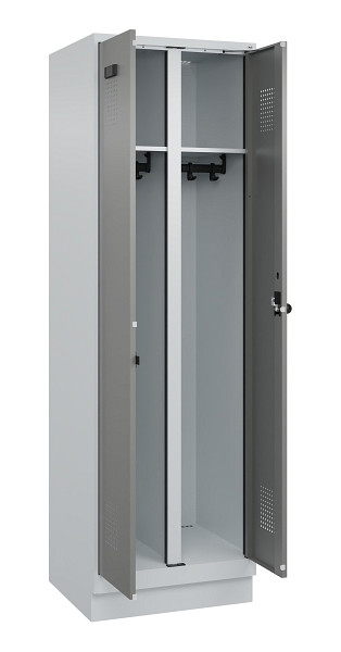 C+P Schwarz-Weiß-Spind Evolo PLUS, mit Sockel, 2 Abteile, 1950x600x500mm, 7035/0, 0005000 RDS Stahlgrau, Drehriegel, 049022-20 S10014