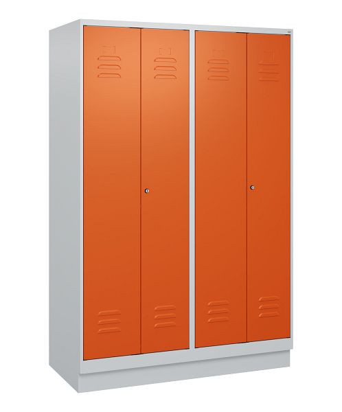 C+P Umkleidespind Classic PLUS, Doppel-Spind, Sockel, 4 Abteile, 1800x1200x500mm, 7035/2004, Zylinderschlösser, 0800227-40P S10031