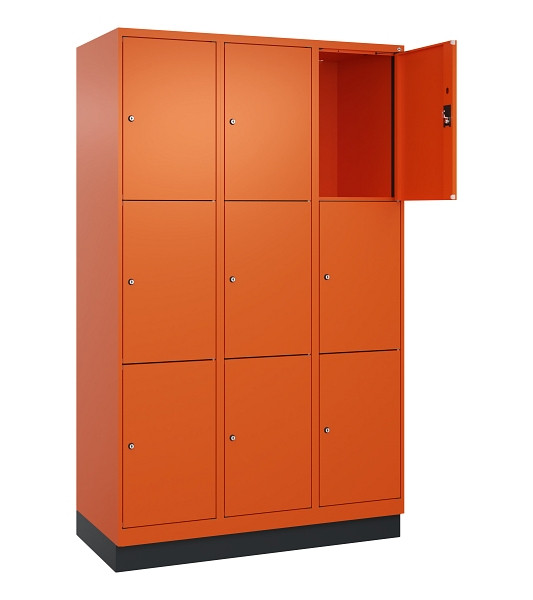 C+P Schließfachschrank Evolo PLUS, mit Sockel, 9 Fächer, 1950x1200x500mm, 2004/2, 049020-323 S10023