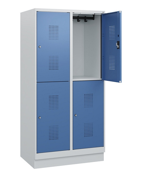 C+P Doppelstöckiger Spind Evolo PLUS, Sockel, 4 Fächer, 1630x800x500mm, 7035/502, Zylinderschloss, 0493205-22 S10033