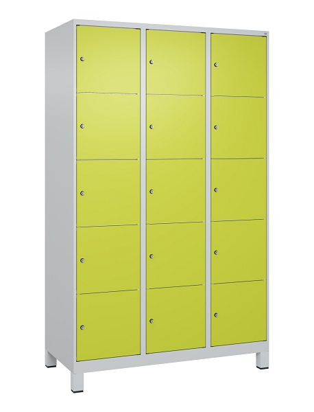 C+P Schließfachschrank Classic PLUS, Füße, 3 Abteile, 1950x1200x500mm, 7035/0024, 080010-325 S10010