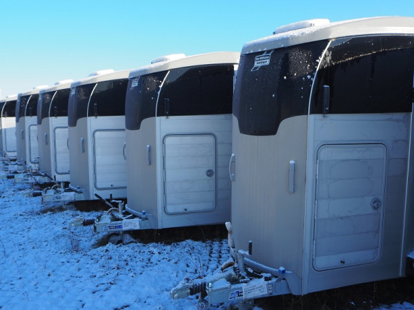 Ifor Williams Pferdeanhänger HBX 511 Sattelkammer in Silber, Maße: 1790 x 3630 x 2290 mm, SW045847