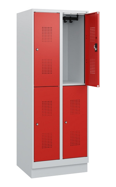 C+P Doppelstöckiger Spind Evolo PLUS, Sockel, 4 Fächer, 1630x600x500mm, 7035/302, Zylinderschloss, 0493205-20 S10028