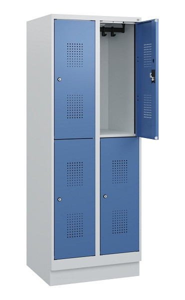 C+P Doppelstöckiger Spind Evolo PLUS, Sockel, 4 Fächer, 1630x600x500mm, 7035/502, Zylinderschloss, 0493205-20 S10033