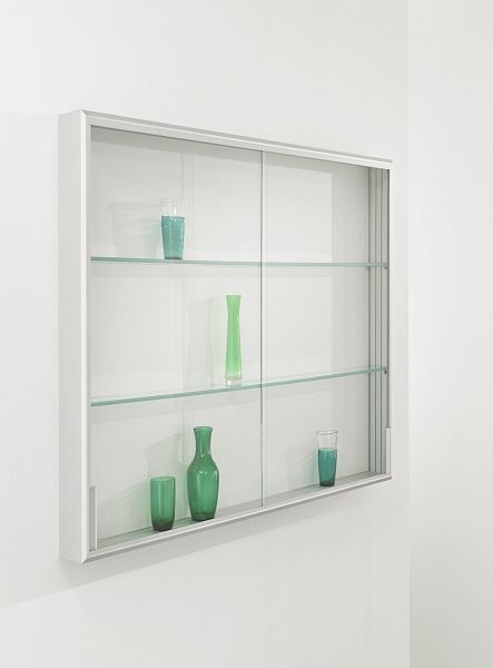 BST Flache Wandvitrine, Schiebetüren, 2 Böden, ESG