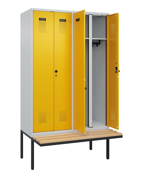 C+P Schwarz-Weiß-Spind Evolo PLUS, Bank, 4 Abteile, 2120x1200x815mm, 7035/1004, Drehriegel, Sitzfläche Holz, 0490427-40 S10000