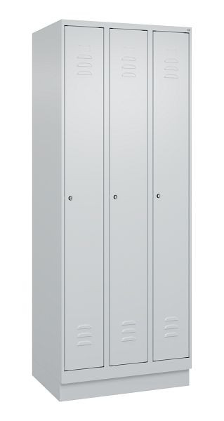 C+P Umkleidespind Classic PLUS, Sockel, 3 Abteile, 1950x750x500mm, 7035/7035, Zylinderschlösser, 080020-39 S10024