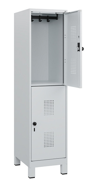 C+P Doppelstöckiger Spind Evolo PLUS, Füße, 2 Fächer, 1630x400x500mm, 7035/7035, Drehriegel, 0493105-12 S10013