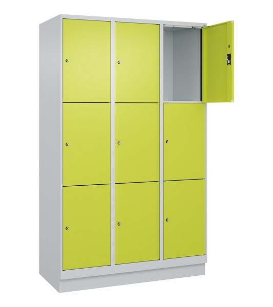 C+P Schließfachschrank Evolo PLUS, mit Sockel, 9 Fächer, 1950x1200x500mm, 7035/0, Frontfarbe 1108060 RDS Clowngrün, 049020-323 S10015