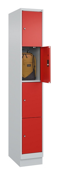 C+P Schließfachschrank Evolo PLUS, mit Sockel, 4 Fächer, 1950x300x500mm, 7035/30, Frontfarbe RAL 3020 Verkehrsrot, 049020-104 S10005