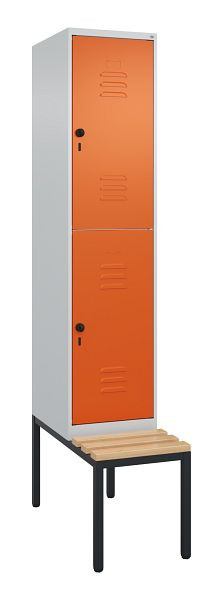 C+P Doppelstöckiger Spind Classic PLUS, Bank, 2120x400x815mm, 7035/2004, Drehriegel, Sitzleisten aus Buche, mit untergebauter Sitzbank, 0803507-12 S10184