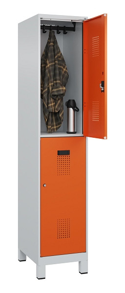 C+P Doppelstöckiger Spind Evolo PLUS, mit Füßen, 2 Fächer, 1950x400x500mm, 7035, Frontfarbe RAL 2004 Reinorange, Zylinderschloss, 049310-12 S10029