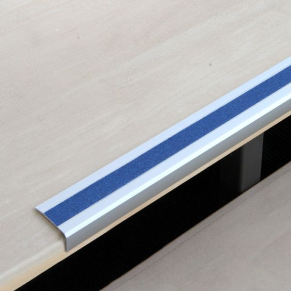 Mehlhose Antirutschtreppenkantenprofil Aluminium mit m2 Antirutschbelag, Universal blau 53x1000x31mm, selbstklebend, ATM1BF2sk