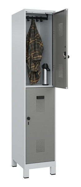 C+P Doppelstöckiger Spind Evolo PLUS, mit Füßen, 2 Fächer, 1950x400x500mm, 7035, Frontfarbe 0005000 RDS Stahlgrau, Drehriegel, 049310-12 S10014