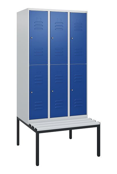 C+P Doppelstöckiger Spind Classic PLUS, 3 Abteile, 1950x900x815mm, 7035/5010, Zylinderschlösser, mit untergebauter Sitzbank, 0803505-30 S10078