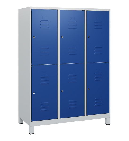 C+P Doppelstöckiger Spind Classic PLUS, Füße, 3 Abteile, 1630x1200x500mm, 7035/5010, Zylinderschlösser, 0803105-32 S10033