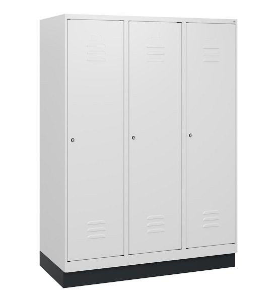 C+P Umkleidespind Classic PLUS, Sockel, 3 Abteile, 1630x1200x500mm, 9016/9016, Zylinderschlösser, 0800205-32 S10029