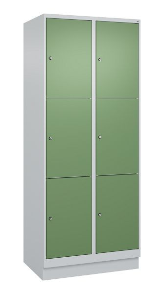 C+P Schließfachschrank Classic PLUS, Sockel, 2 Abteile mit je 3 Fächern, 1950x800x500mm, 7035/6011, 080020-223 S10006