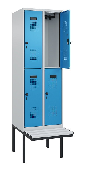 C+P Doppelstock-Spind Evolo PLUS, Bank, 4 Fächer, 2120x600x815mm, 7035/5012, Drehriegel, Sitzfläche Kunststoff, 0493407-20 S10088