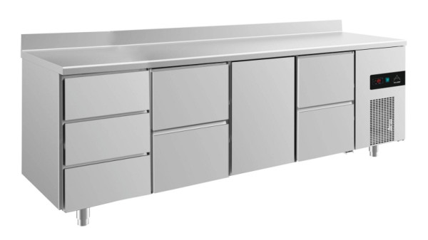 A&S Polarny Kühltisch -2 bis +8°C mit Tür mittig-rechts, 2x zwei Schubladen und drei Schubladen links, 2330 x 700 x 850 mm, mit Aufkantung, KT4DZTZA