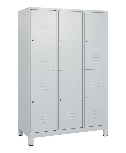 C+P Doppelstöckiger Spind Classic PLUS, Füße, 3 Abteile, 1800x1200x500mm, 7035/7035, Zylinderschlösser, 0803107-32 S10024