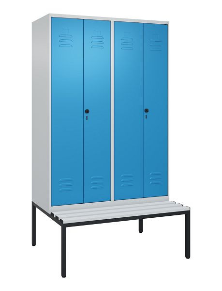 C+P Umkleidespind Classic PLUS, Doppel-Spind, 4 Abteile, 2120x1200x815mm, 7035/5012, Drehriegel, mit untergebauter Sitzbank, 0800527-40P S10034