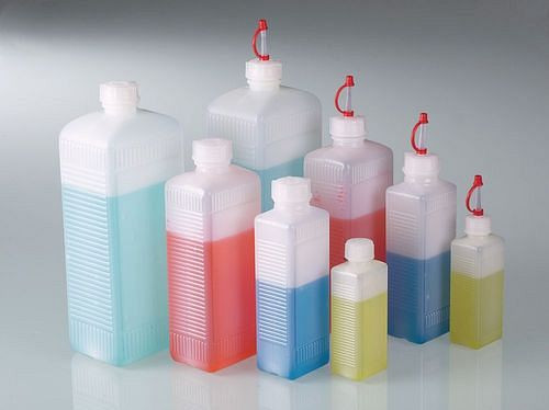 DENIOS Enghalsflasche aus HDPE, rechteckige Grundfläche, 250 ml, VE: 150 Stück, 309687