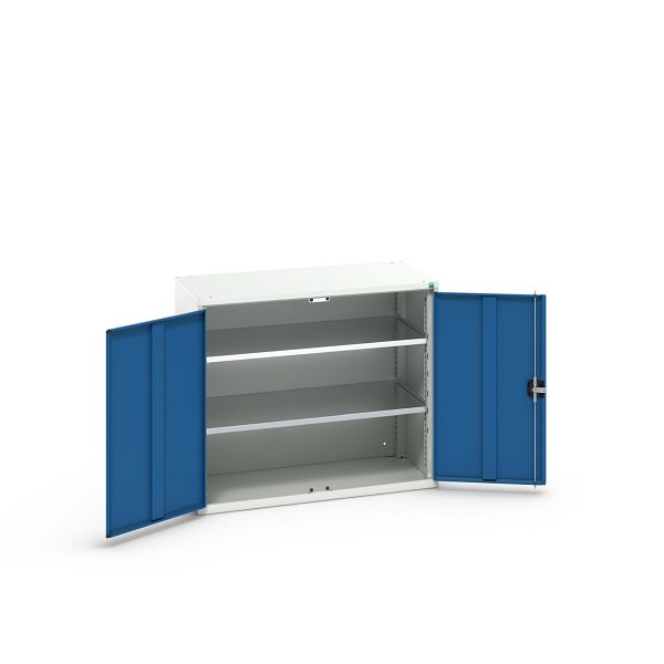 bott verso Flügeltürschrank, mit 2 Fachböden, BxTxH: 1050 x 550 x 900 mm, Lichtgrau / Enzianblau, 16926247.11