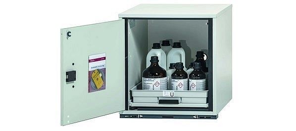 asecos Säuren- und Laugenunterbauschrank SL-CLASSIC-UB Modell SL.060.059.UB.T in lichtgrau mit 1x Tablarauszug (FP-Platte/Polypropylen), 30622-892-30624