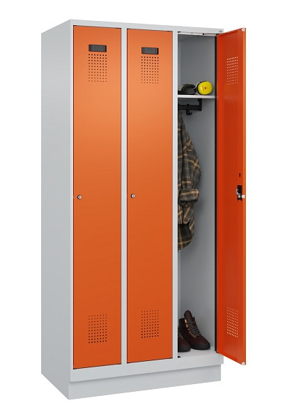 C+P Spind Evolo PLUS, mit Sockel, 3 Abteile, 1950x900x500mm, 7035/2004, Verschluss Zylinderschloss, Ablageböden 3, 049020-30 S10029