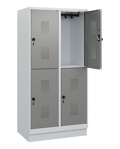 C+P Doppelstöckiger Spind Evolo PLUS, Sockel, 4 Fächer, 1630x800x500mm, 7035/000, Drehriegel, 0493205-22 S10014