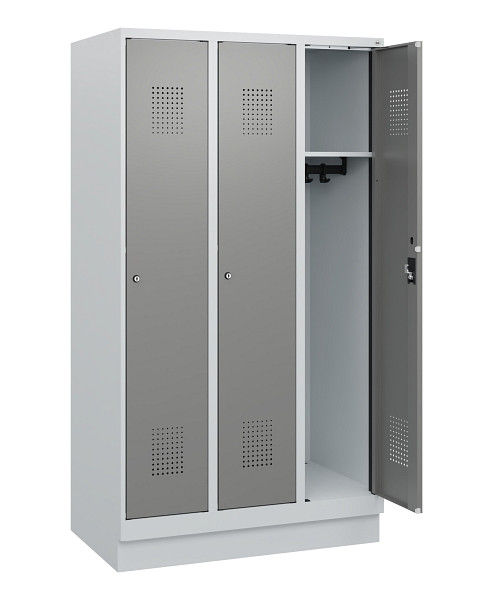 C+P Spind Evolo PLUS, Sockel, 3 Abteile, 1630x900x500mm, 7035/0004, Zylinderschloss, 0490205-30 S10041