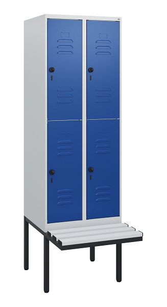 C+P Doppelstöckiger Spind Classic PLUS, 2 Abteile, 1950x600x815mm, 7035/5010, Drehriegel, mit Untergestell und schwebender Sitzfläche, 0803405-20 S10063