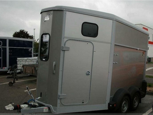 Ifor Williams HB 511 Sattelkammer Pferdeanhänger, Maße: 1790 x 3520 x 2260 mm, SW10741