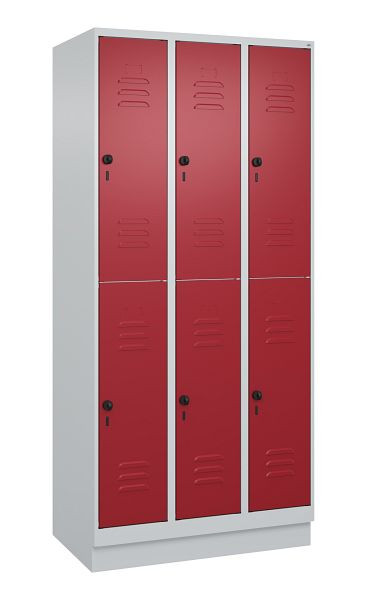 C+P Doppelstöckiger Spind Classic PLUS, Sockel, 3 Abteile, 1950x900x500mm, 7035/3003, 080320-30 S10001