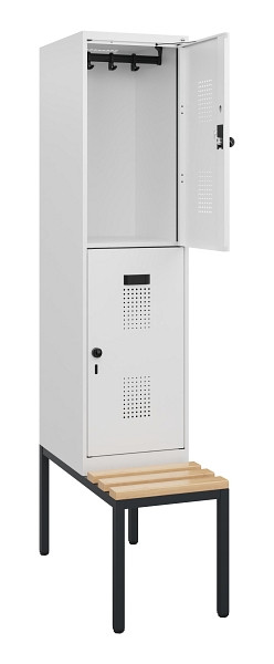C+P Doppelstöckiger Spind Evolo PLUS, Bank, 2 Fächer, 1950x400x815mm, 9016/9016, Drehriegel, Sitzfläche Buche-Hartholz, Sitzbank, 0493505-12 S10023