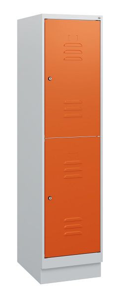 C+P Doppelstöckiger Spind Classic PLUS, Sockel, 1630x400x500mm, 7035/2004, Zylinderschlösser, 0803205-12 S10062